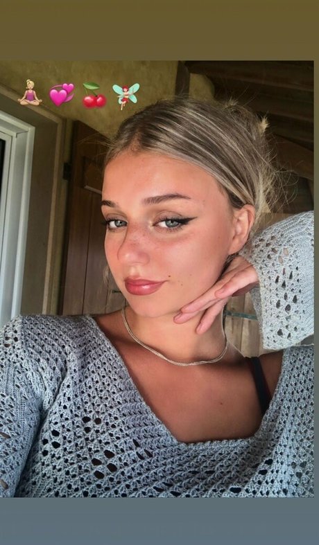 Elly Anne pornographic star archive