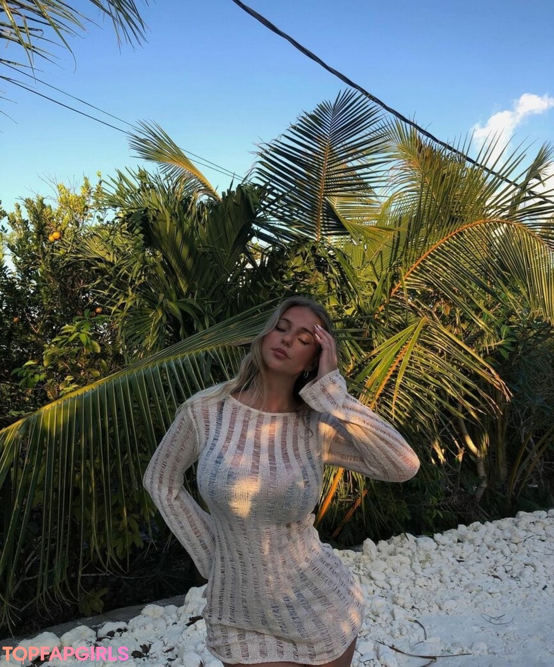 smile onlyfans erotic pics