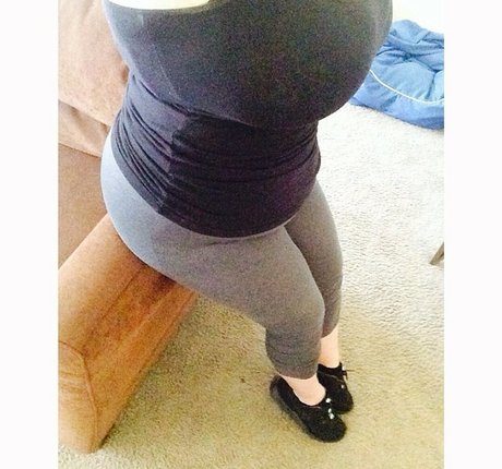 Vickii Swanson star exclusive photo