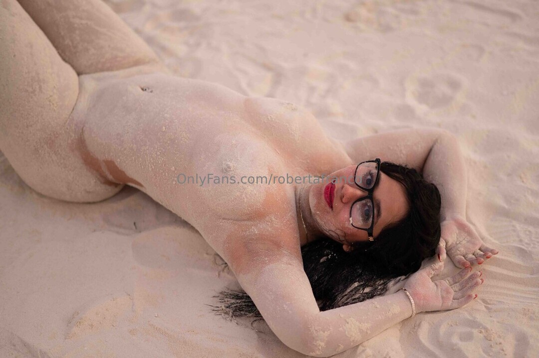 curvy muscle onlyfans sexy pictures