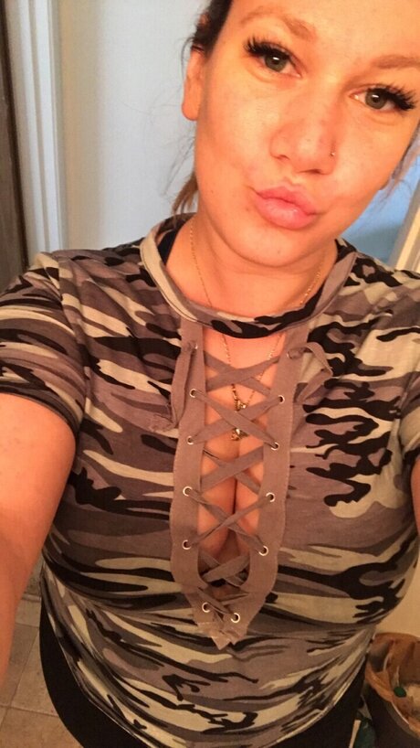 NoodleGirl model nudes gallery