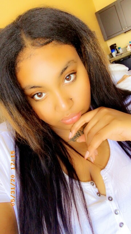 Moodygur pornstar naked picture