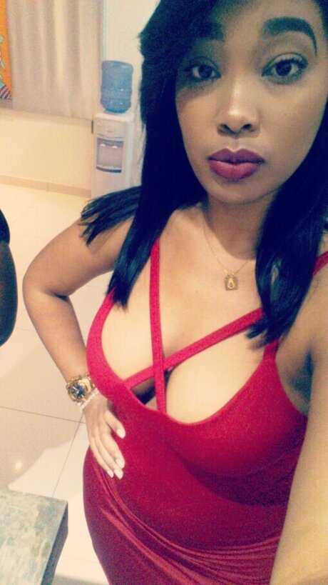 Marih alc model hot pic