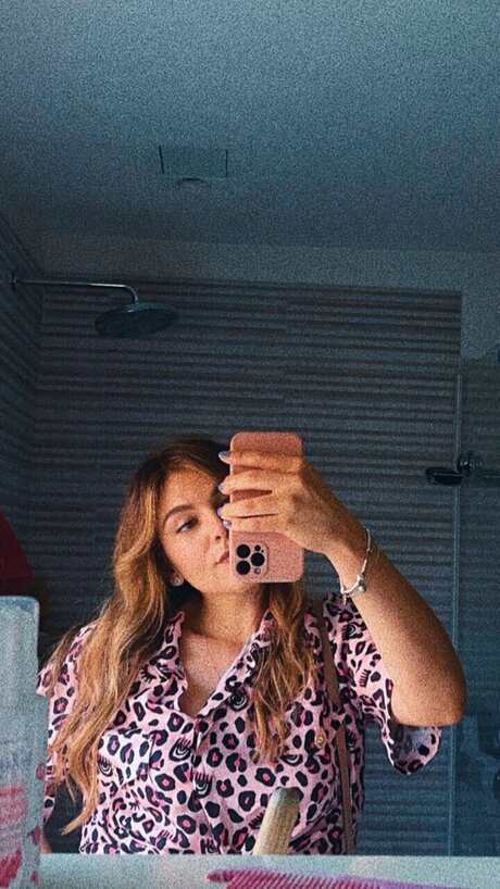 Sweety_ adult actress gallery