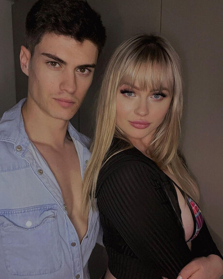 _sss ttt_ nudes star images