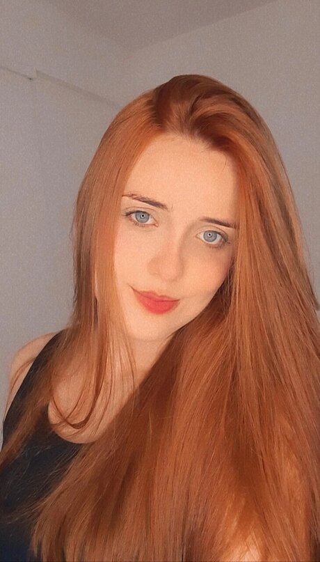 Nanda Machado beautiful actress picture