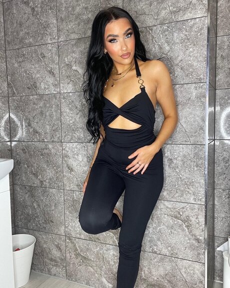 Phoebe Broughton pornstar gallery