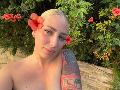 Beaorue star porn photos