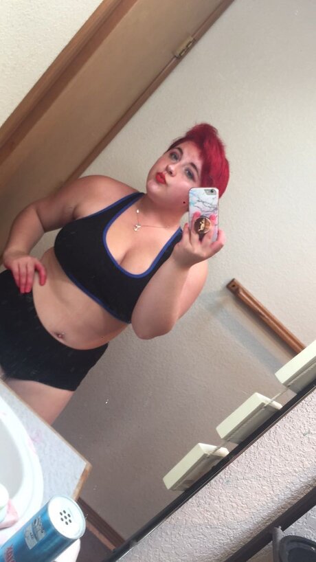 Feyra model high quality image