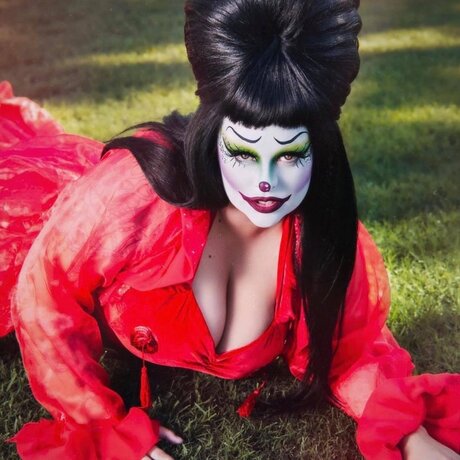 Lemon Meringue the Clown top actress photo