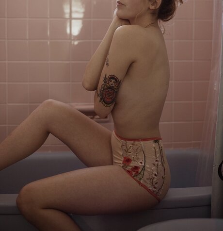 Adrienne Taylor star nudes pictures