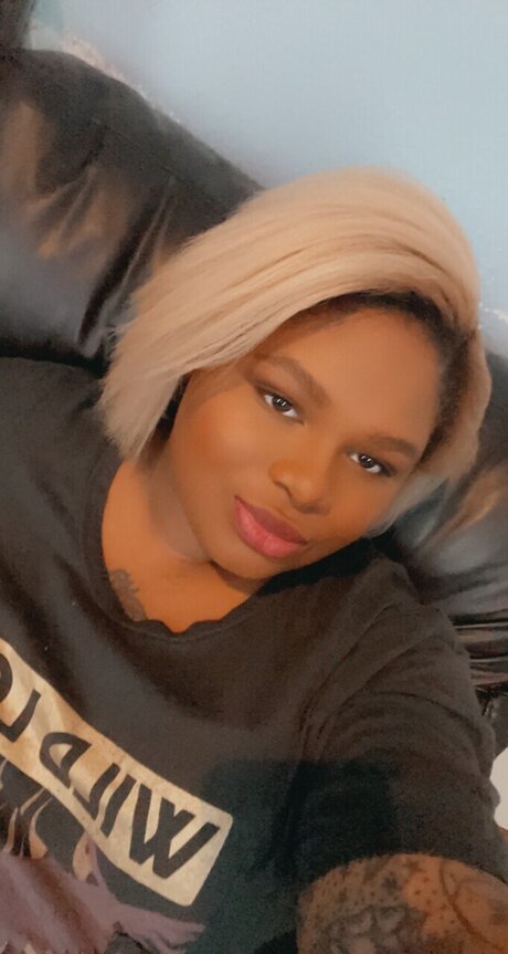 Lillie Roze model best photo