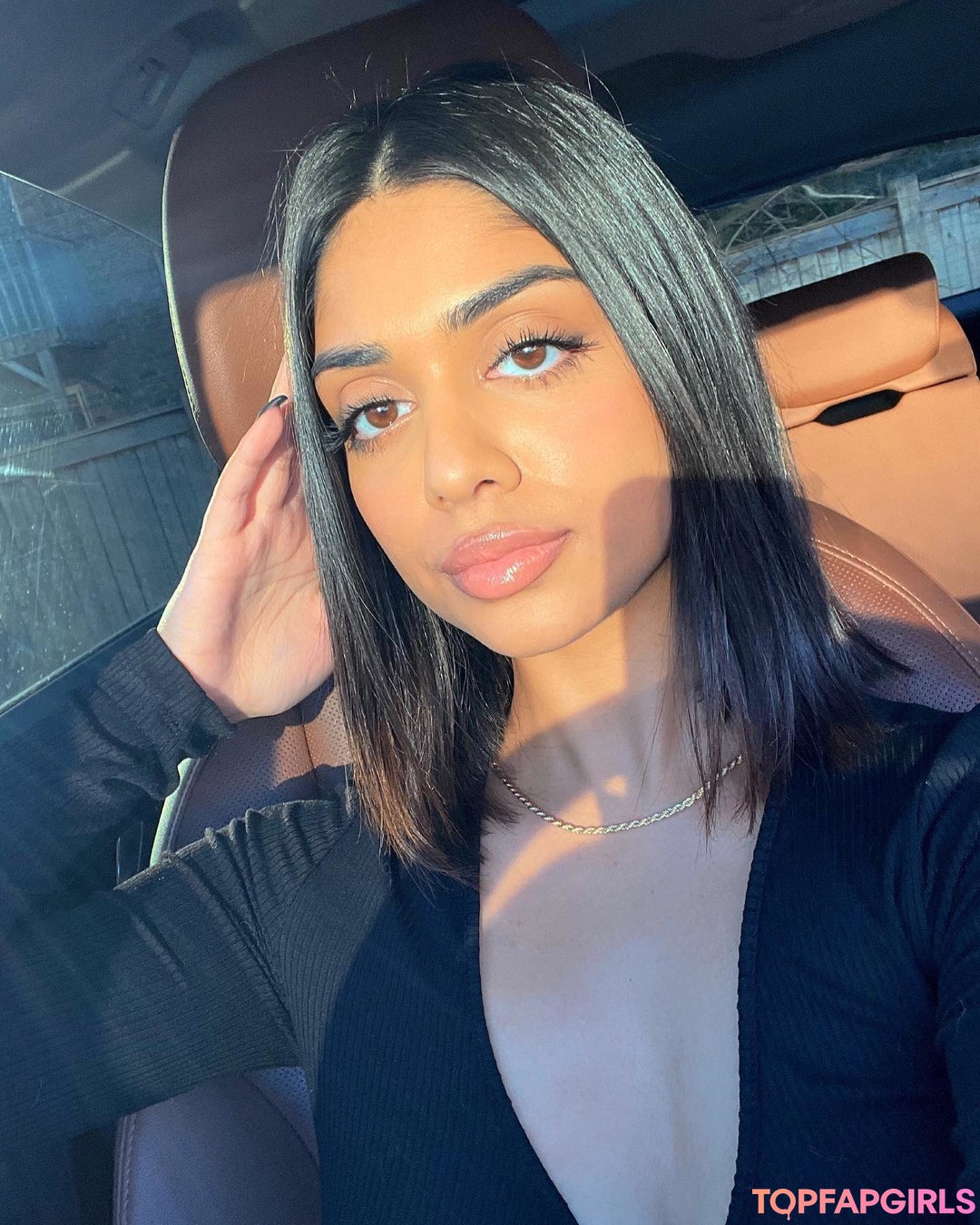 Priya Ares star erotic img