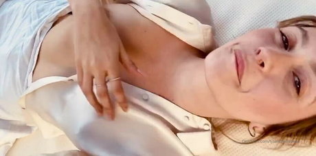 Lysandre Nadeau pornographic star archive