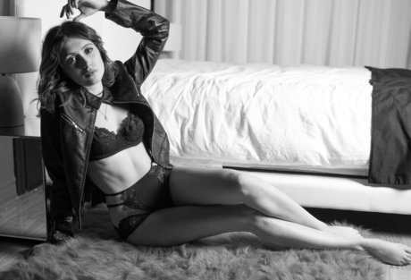 natural girls onlyfans top pictures