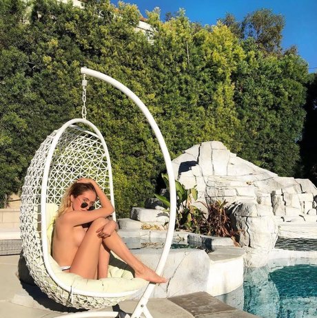 Lysandre Nadeau pornographic actress gallery