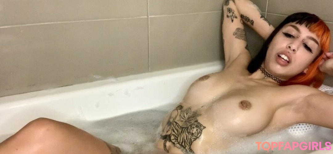 Sheiscursed model xxx img