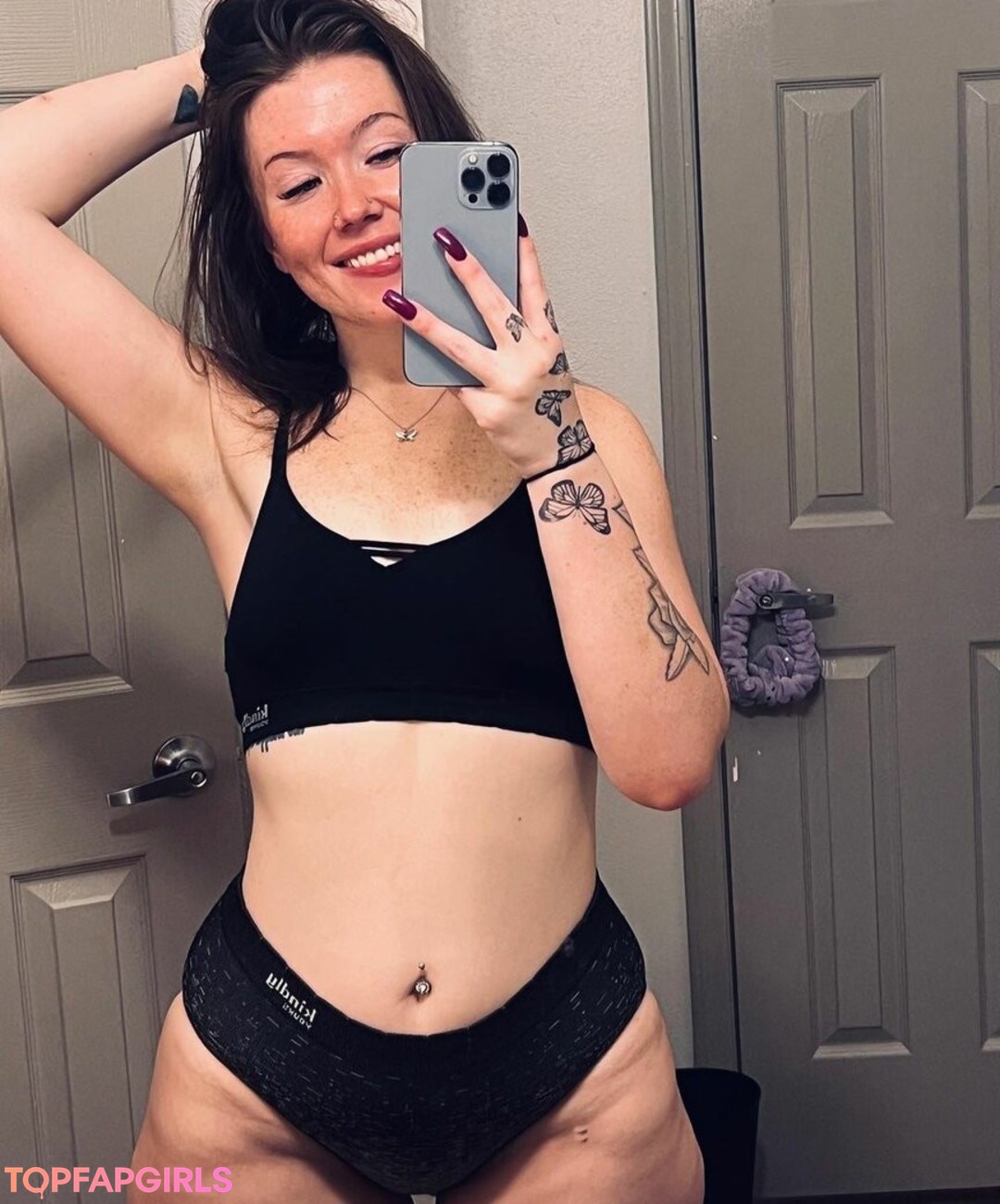 trans dominatrix onlyfans erotic photo