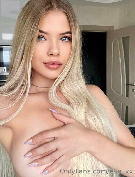 eva xx top profile image