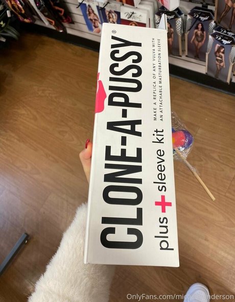 Michelle Anderson star nice images