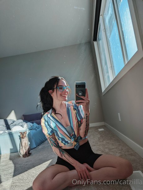 tall milf onlyfans nude photo