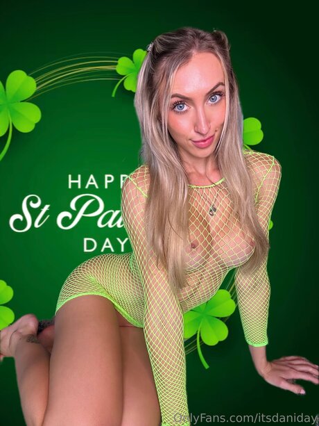 ItsDaniDay porn model images