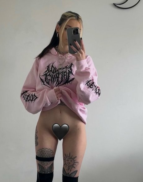 girlfriend onlyfans beautiful image