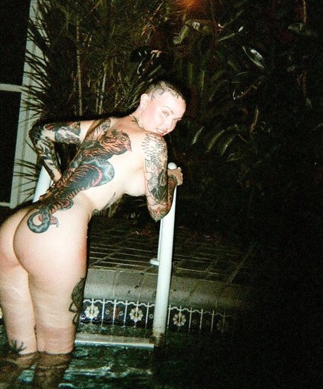 Embodoe top pornstar pictures