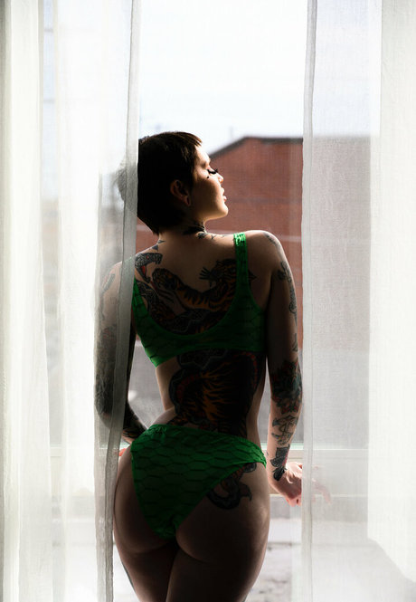 Embodoe model best photo