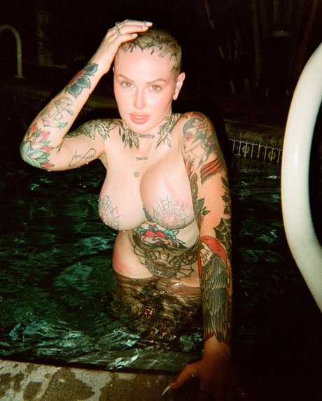 Embodoe pornstar naked archive