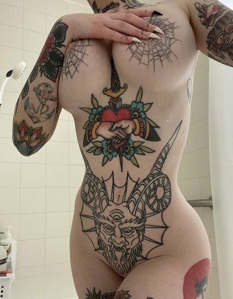 Embodoe model exclusive photo