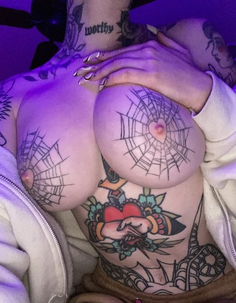 Embodoe art star pic