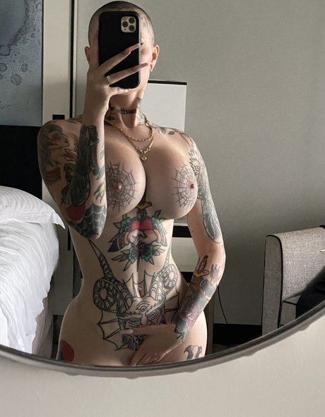 Embodoe pornstar adult picture