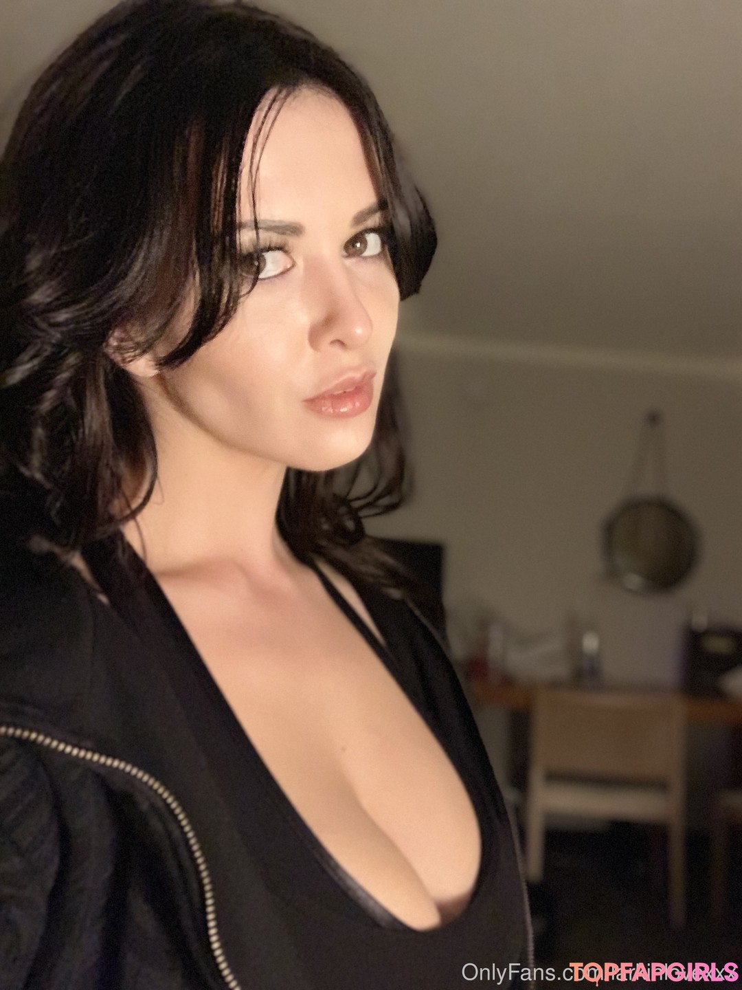 Larkin Love model top photos