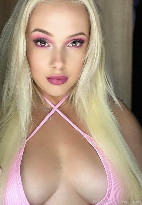 hottest midget onlyfans naked photos