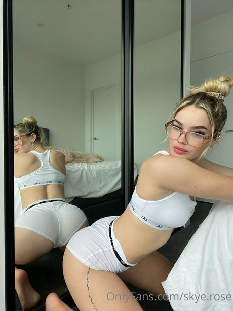 Aussie Barbie hot pornstar image