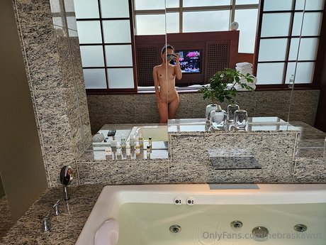 nebraskawut pornographic actress photo