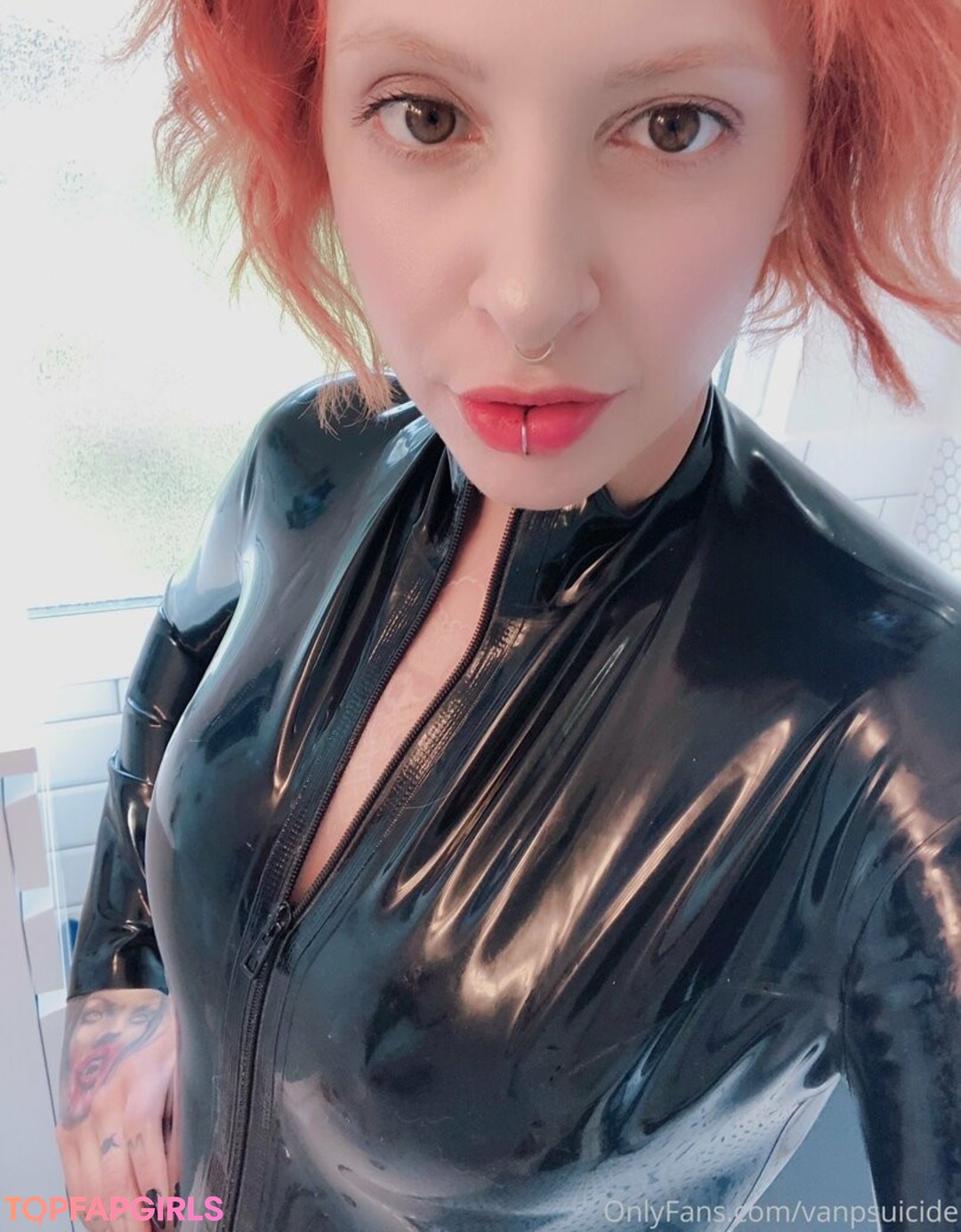 skinny babe onlyfans erotic galleries
