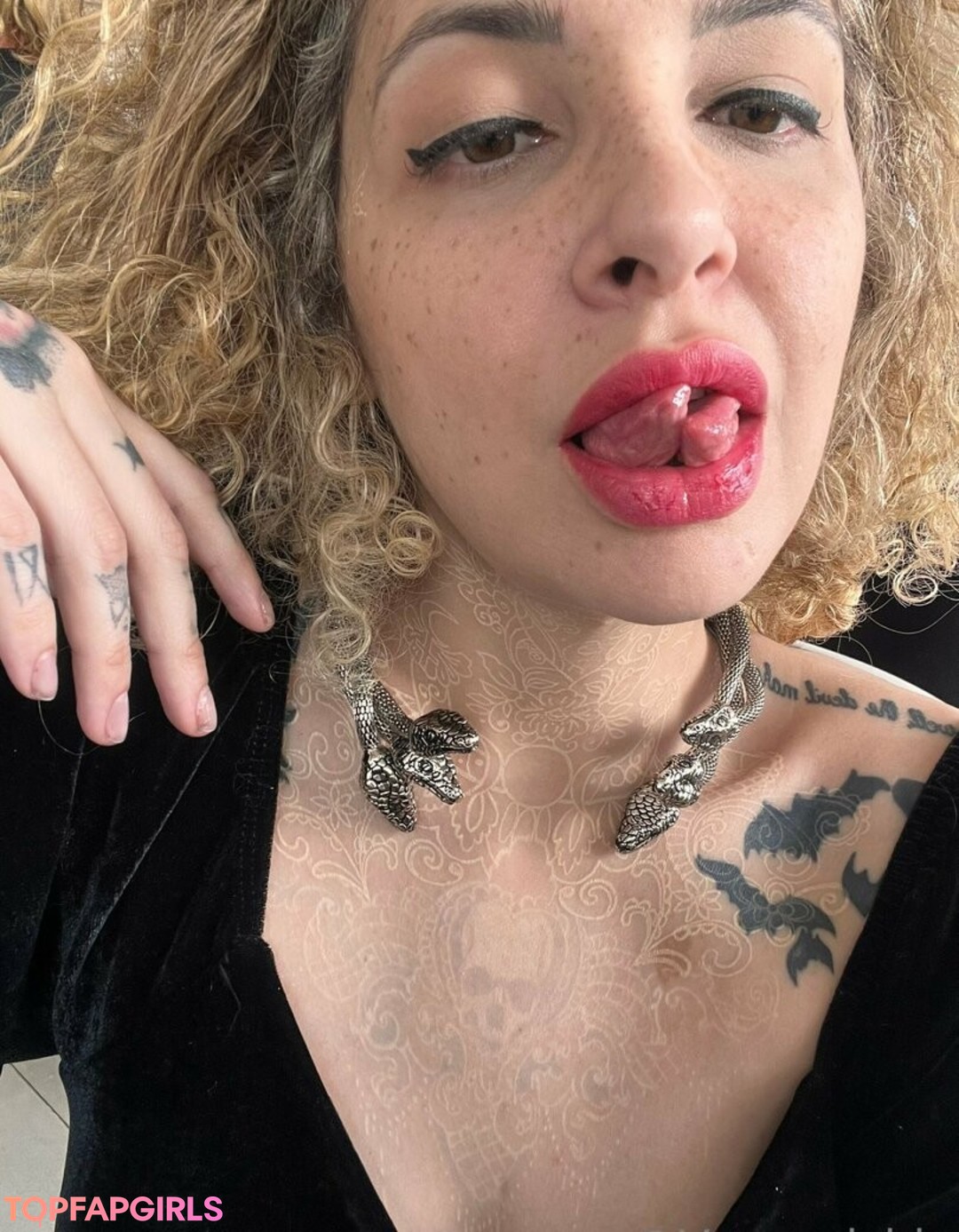 big tits teen onlyfans free pictures