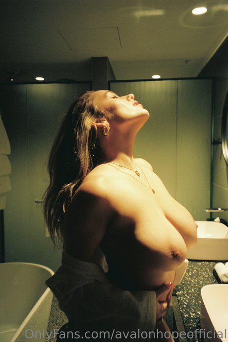 Avalon Hope pornographic star photo