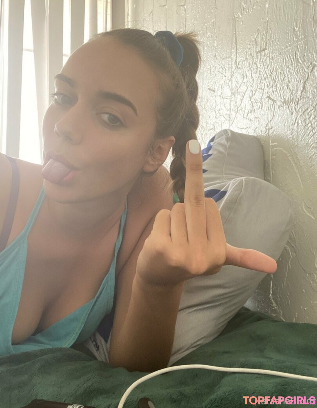 flat chested onlyfans art nude img