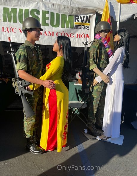 Cindy Starfall model hot pic