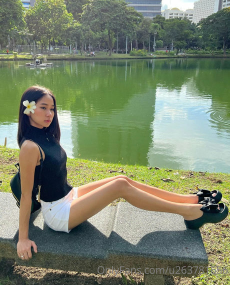 milf strip onlyfans sexy image