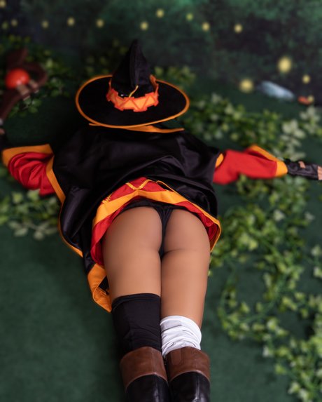 Akane Araragi model xxx photo