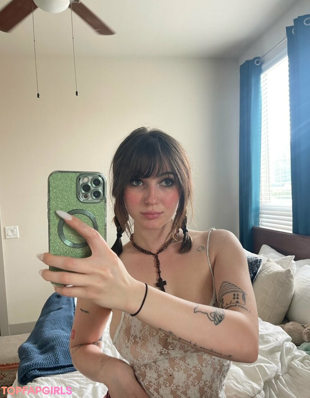 Noospsk pretty actress image