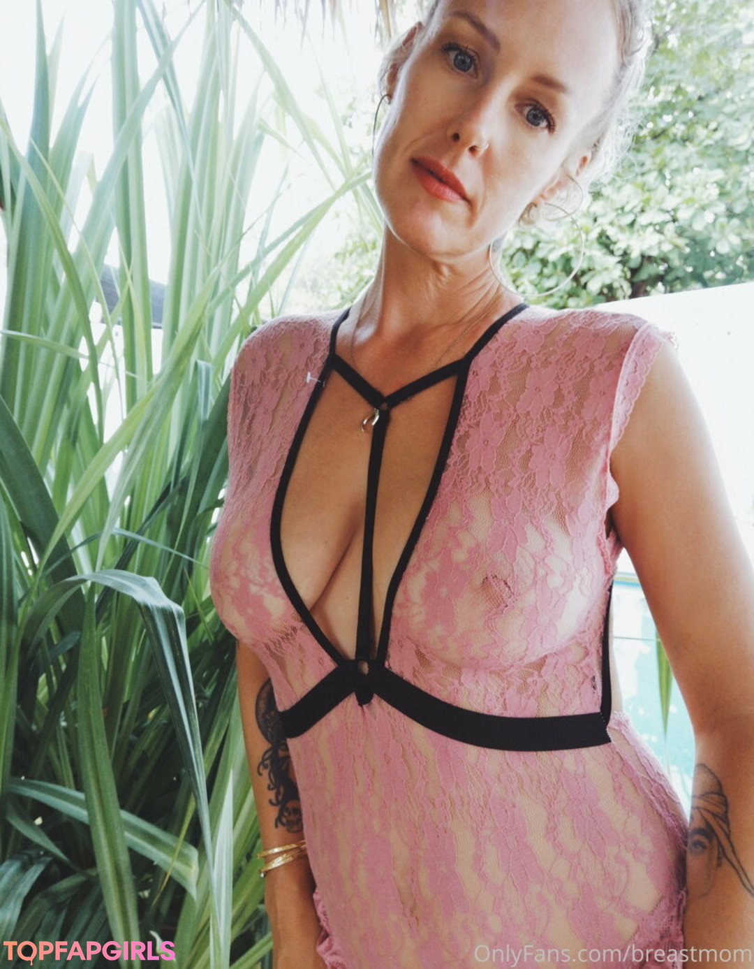 breastmom hd pornstar pic