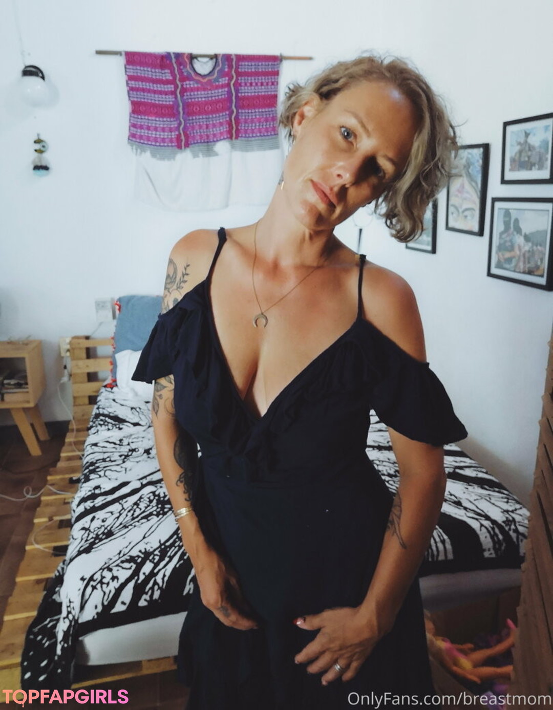 breastmom star exclusive pic