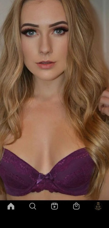 Charlotte Lily star hot galleries