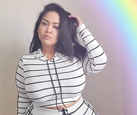 uilanibabe star adult pics