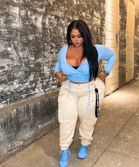 uilanibabe porn model pic